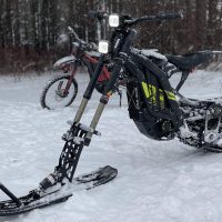 Всю зиму мы тестировали KIT SUR-RON SNOWBIKE